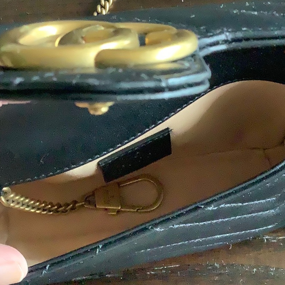 Gucci GG Marmont leather super mini bag in black & gold - Picture 12 of 13